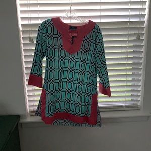 simply southern shirt size medium